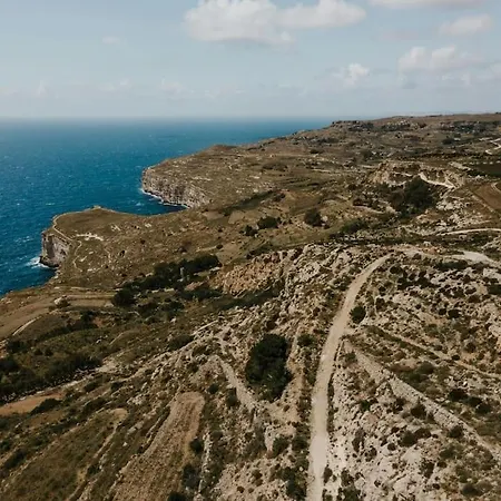 Traditional Maltese Escape With Rooftop Terrace By 360 Estates * Dingli