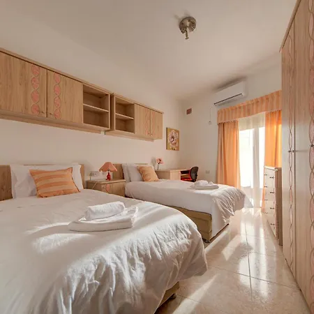 Apartment Traditional Maltese Escape With Rooftop Terrace By 360 Estates Dingli