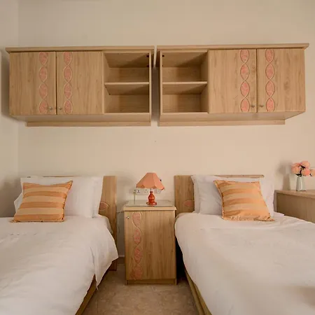 Traditional Maltese Escape With Rooftop Terrace By 360 Estates *