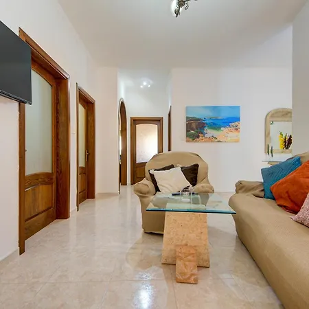 Traditional Maltese Escape With Rooftop Terrace By 360 Estates Apartment