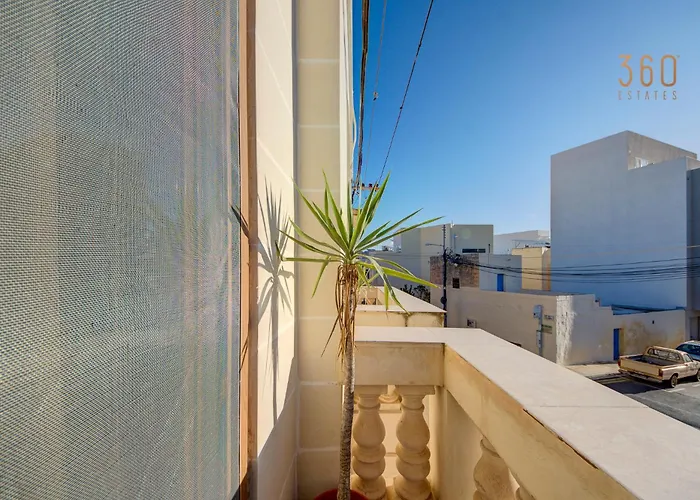 Traditional Maltese Escape With Rooftop Terrace By 360 Estates * Dingli
