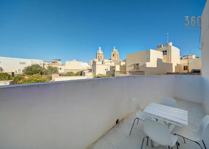 Traditional Maltese Escape With Rooftop Terrace By 360 Estates アパート Dingli