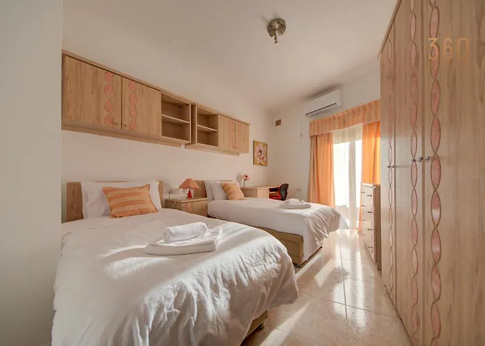 アパート Traditional Maltese Escape With Rooftop Terrace By 360 Estates Dingli